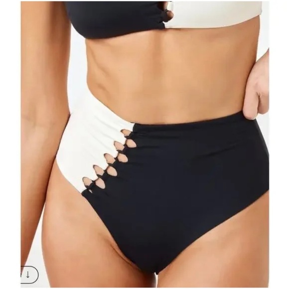 NWT L Space Black Cream Solstice Classic Bikini Bottom Sz XS - Picture 3 of 13